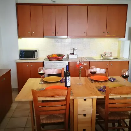 Alekos Beach Houses-roni