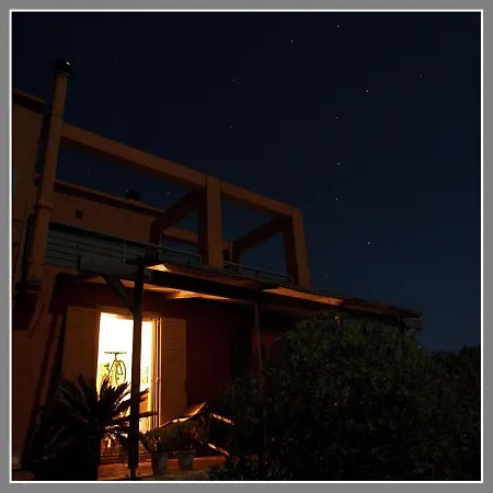 Alekos Beach Houses-roni Appartamento